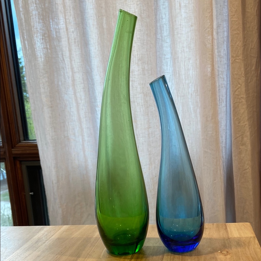 Set of 2 Beautiful Handblown Teardrop shape vases. Vintage from IKEA